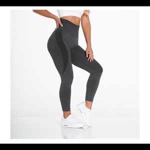 NVGTN contour leggings